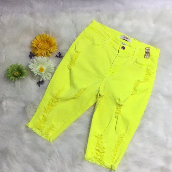 Distressed Jade Bermuda🛍 - Picture 2 of 5